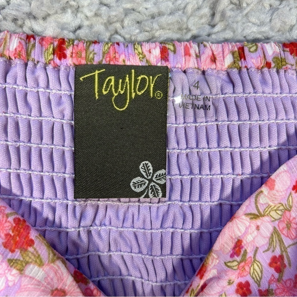 Taylor Dress Womens 4 Keyhole Detail Ruffled Hem Flowers Flowy Sheer Sleeves - Picture 2 of 5